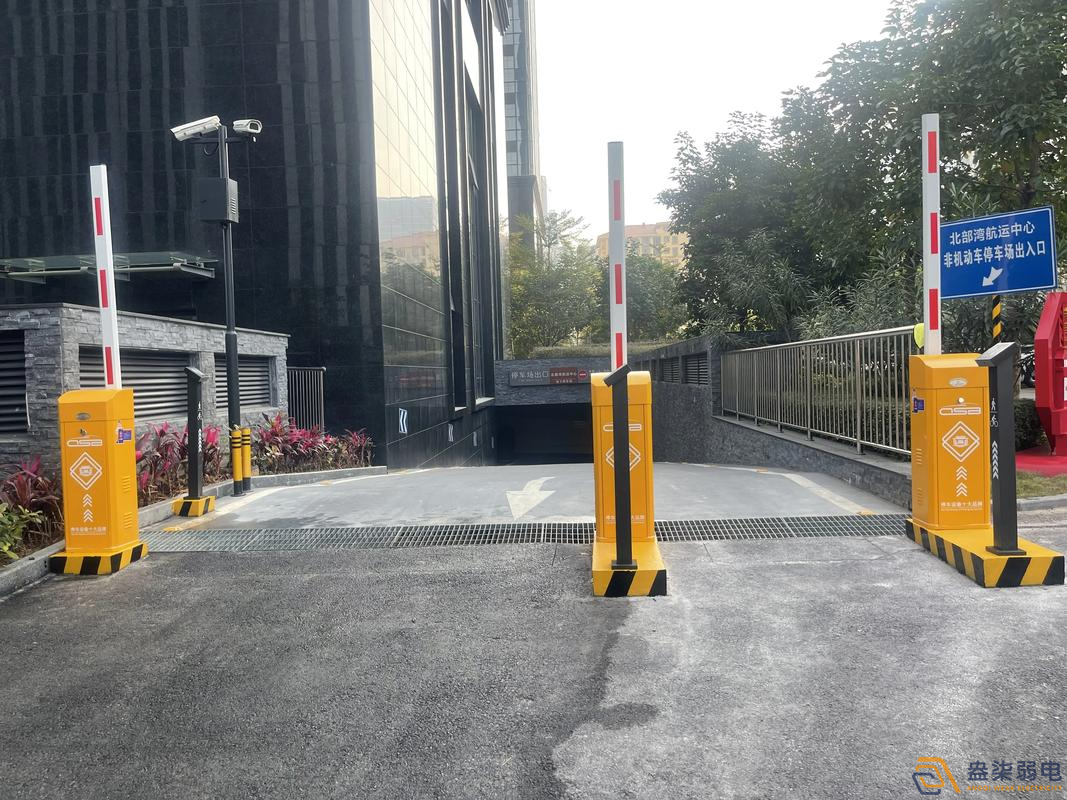 車牌識(shí)別安防系統(tǒng)基礎(chǔ)采購設(shè)備？