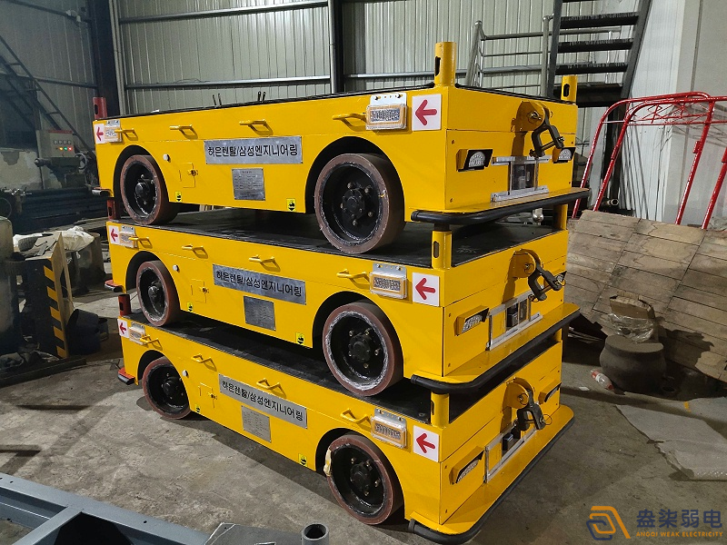 AGV全電動(dòng)無(wú)人堆高車(chē)選購(gòu)時(shí)要注意的要點(diǎn)